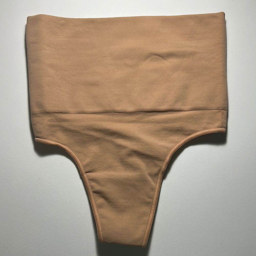 Skims Core control Thong size L/XL NWOT